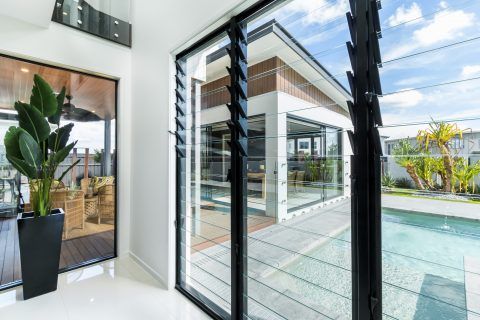 Jendela Rumah Bagian Depan